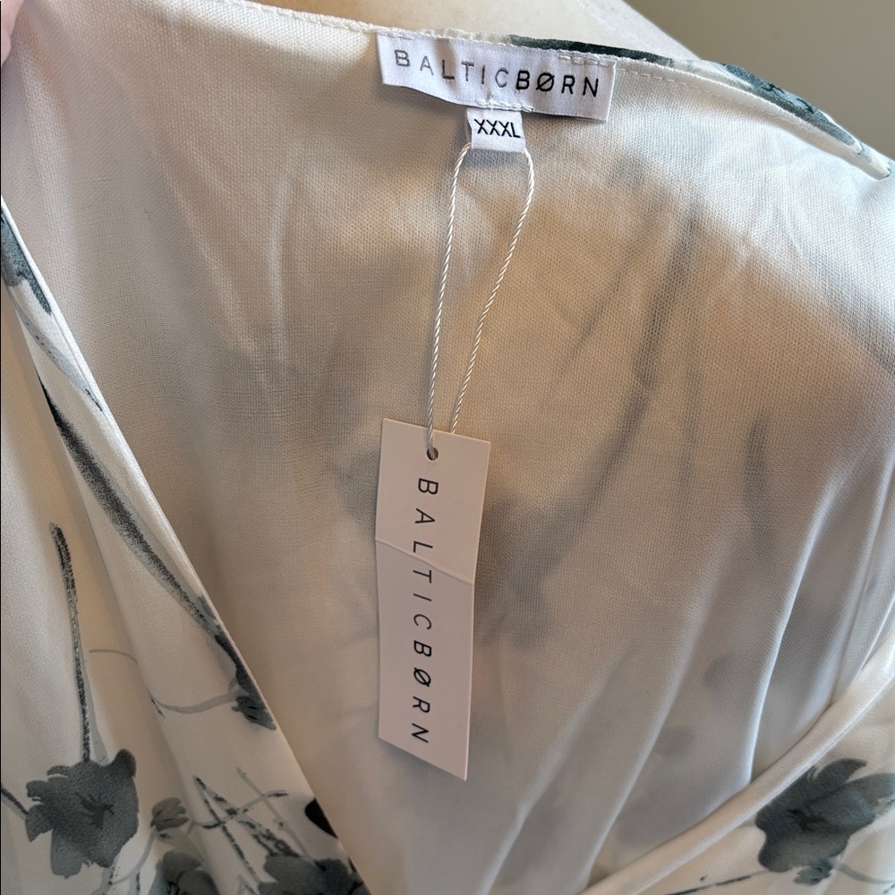 Baltic Born Santorini Floral Maxi Dress Gray White NWT - Picture 9 of 11
